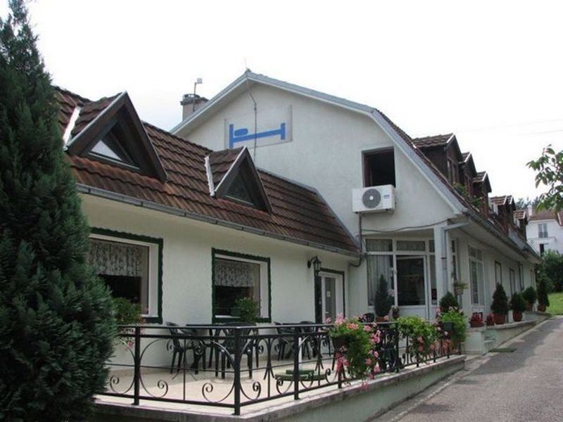 B&B Villa Evandjelina Sremska Kamenica 외부 사진