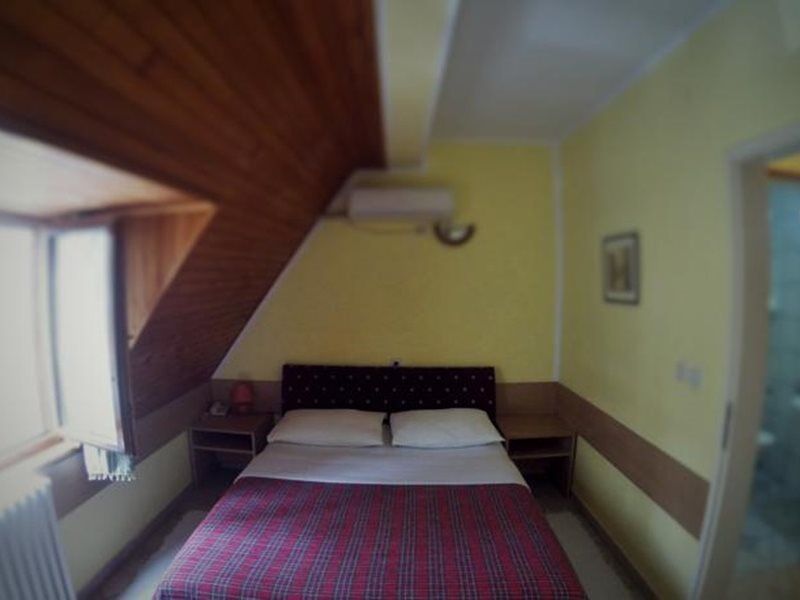 B&B Villa Evandjelina Sremska Kamenica 외부 사진